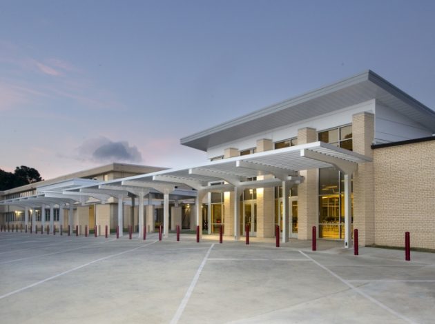 IstroumaHighSchool_Img1